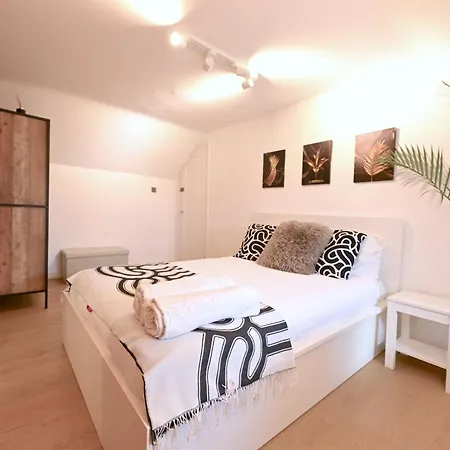 Umodzi House Bedroom 3- Accra Room